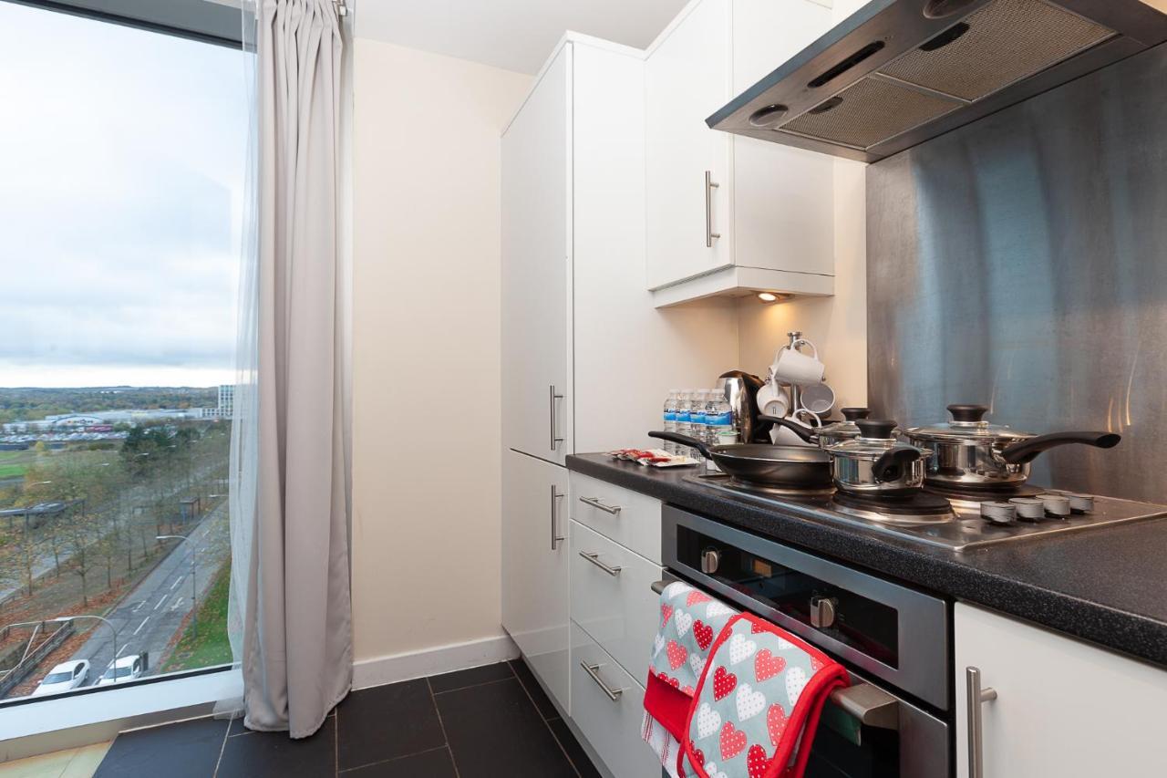 Apartment 2 Bedroom 2 Bathroom In With Free Parking And Smart Tv - Contractors, Relocation, Business Travellers Milton Keynes
