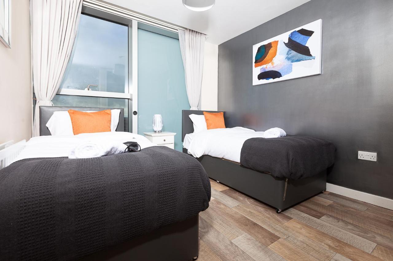 2 Bedroom 2 Bathroom In With Free Parking And Smart Tv - Contractors, Relocation, Business Travellers